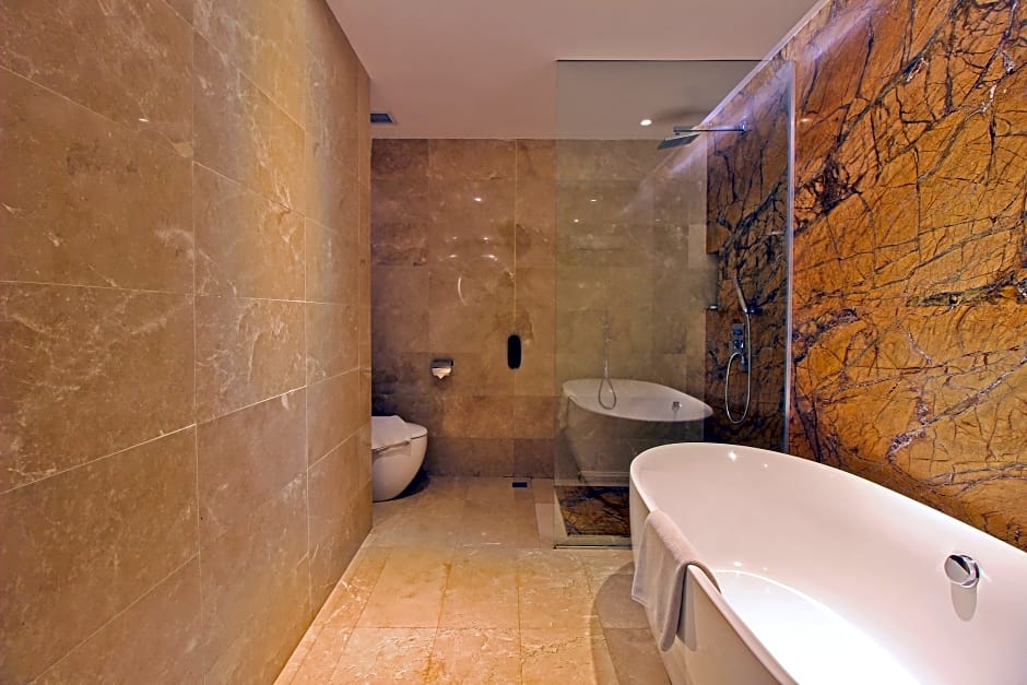 Swiss-BelHotel Harbour Bay