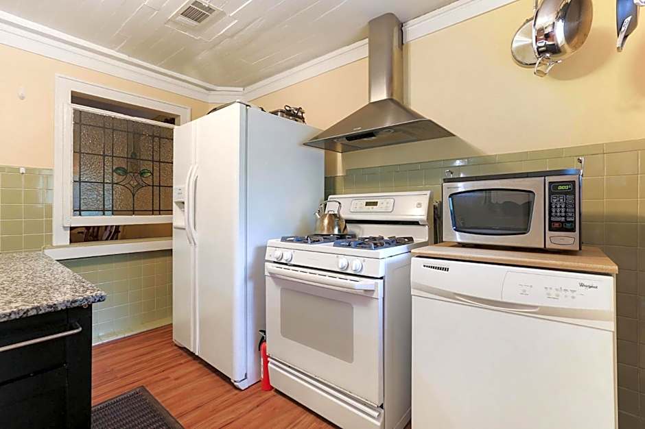 Historic Inn in the Marigny, blocks to French Quarter