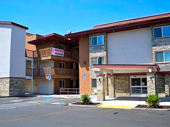 Red Roof Inn & Suites Sacramento North