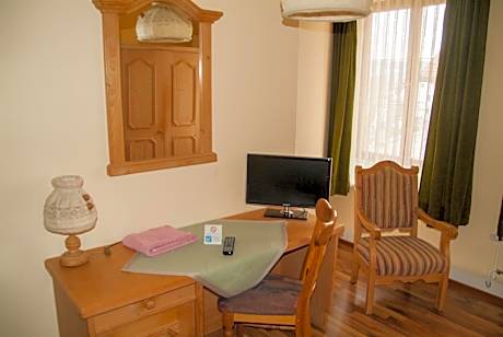 Single Room with Shared Shower and Toilet