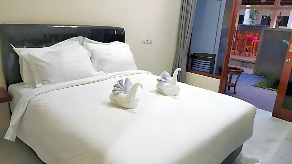 The Laviana Hotel