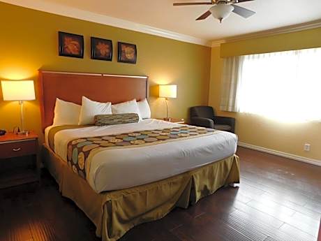 Queen Room with Two Queen Beds and Fireplace