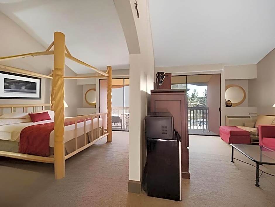 Ramada by Wyndham Monument