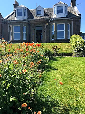 Dupplin152 bed and breakfast