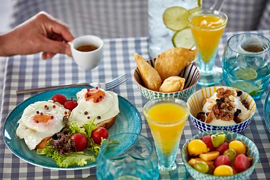 Aqua Blue Beach Hotel