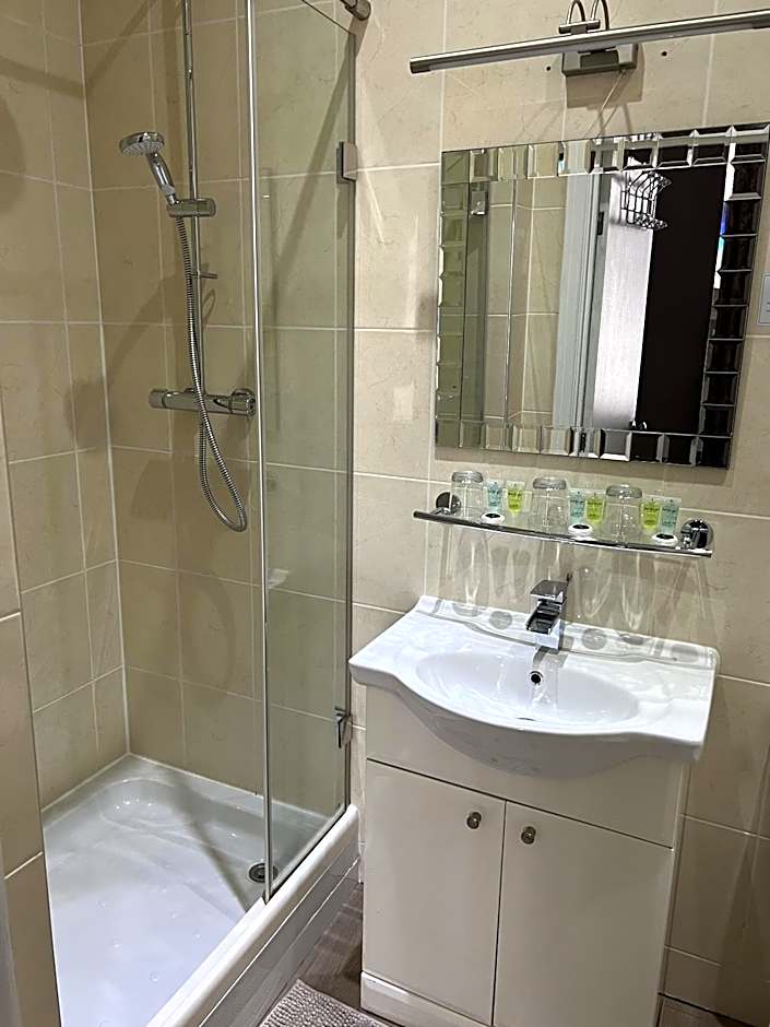 Tanes Hotel