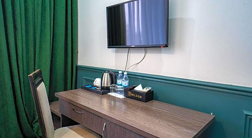Mildom Hotel