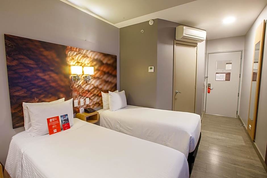 Ibis Quito