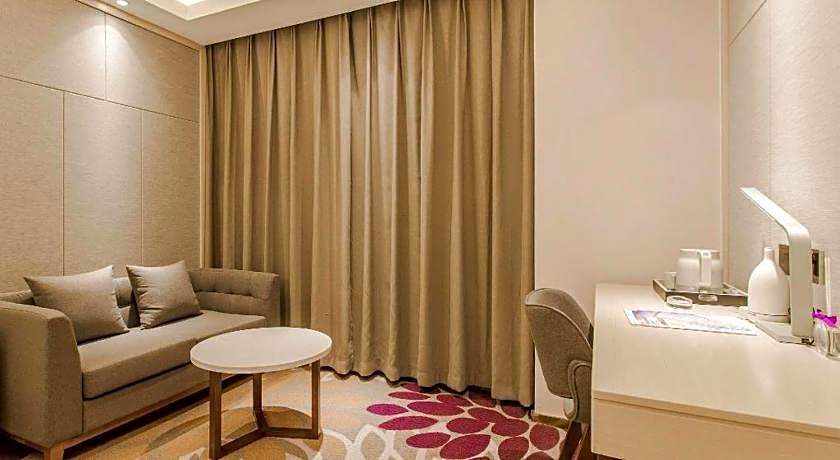 Lavande Hotel Yantai Laiyang City Center