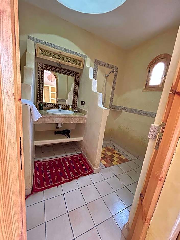 Oasis Tilogui-Luxury Hotel Restaurant and Desert Excursions In Zagora