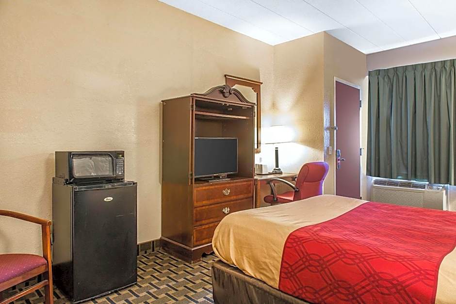 Econo Lodge Cranston - Providence