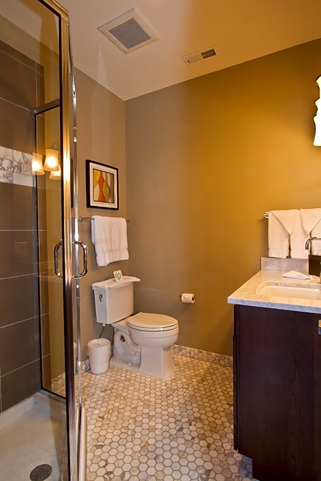 Columbia Cliff Villas