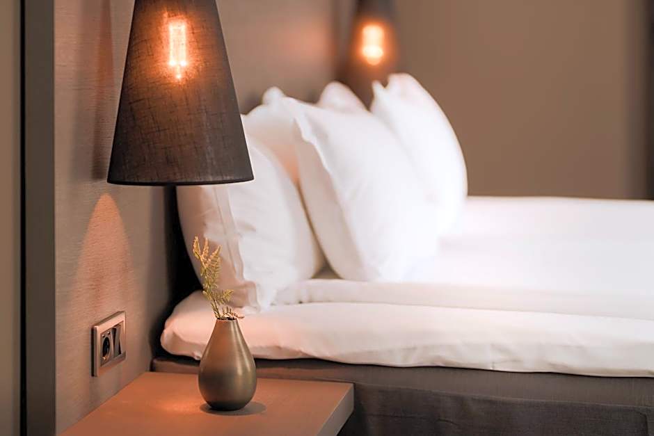 The Lamp Hotel & Spa