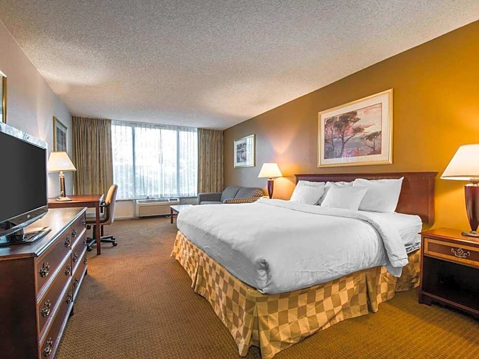 Clarion Inn And Events Center Pueblo North