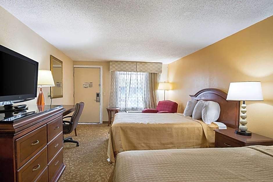 Rodeway Inn Metro Airport