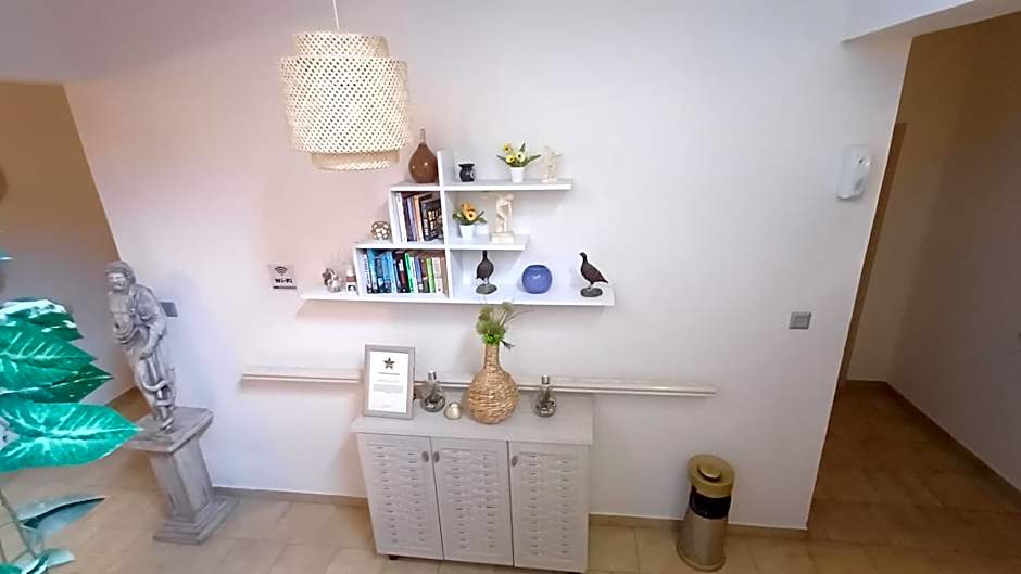 Hotel Beach Amaryllis