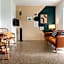 Seaspray Surf Lodge	