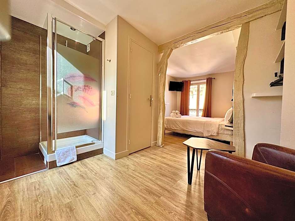 Nation Montmartre Hotel