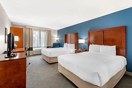 Queen Room with Two Queen Beds - Non-Smoking