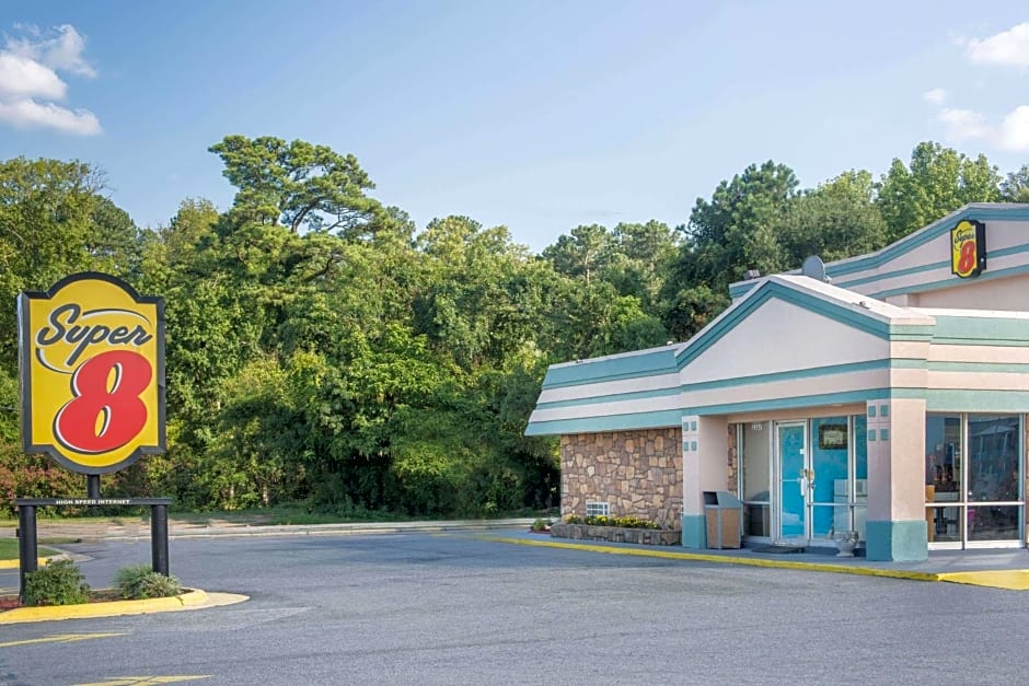 Super 8 by Wyndham Durham/University Area NC