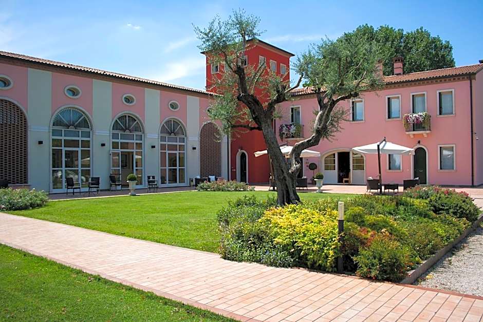 Photo 1 of 46 of Cà Rocca Relais