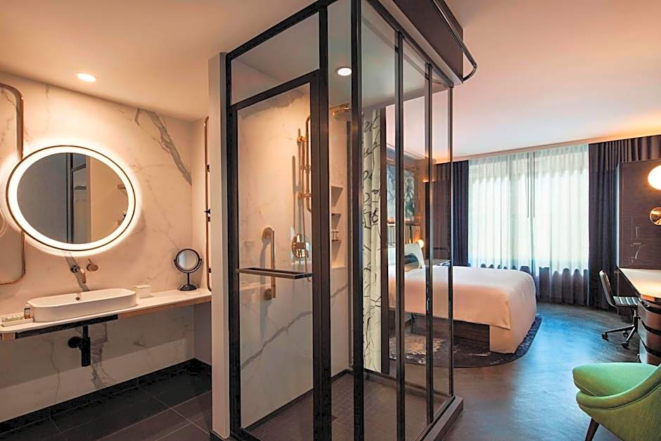 HOTEL EMC2, Autograph Collection by Marriott