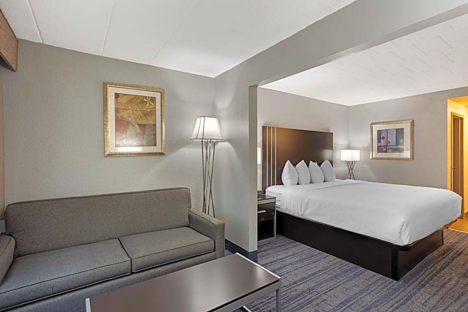 Best Western Plus Reading Inn & Suites