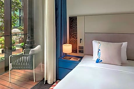 Atrium Twin Room with Two Twin Beds and Balcony - Atrium View