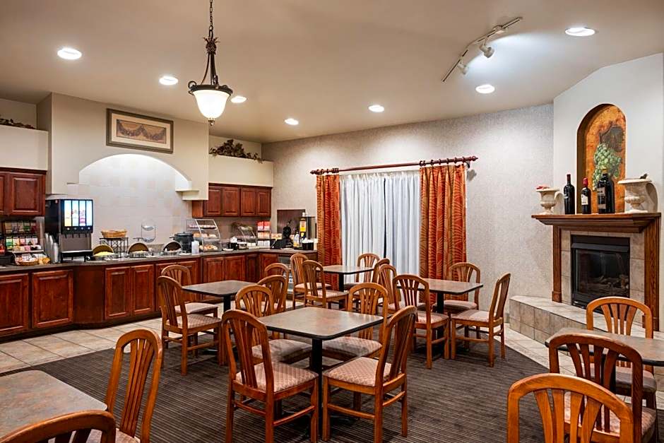 Hawthorn Suites by Wyndham Napa Valley