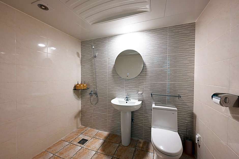 Gyeongju Hotel Check-in Bulguk