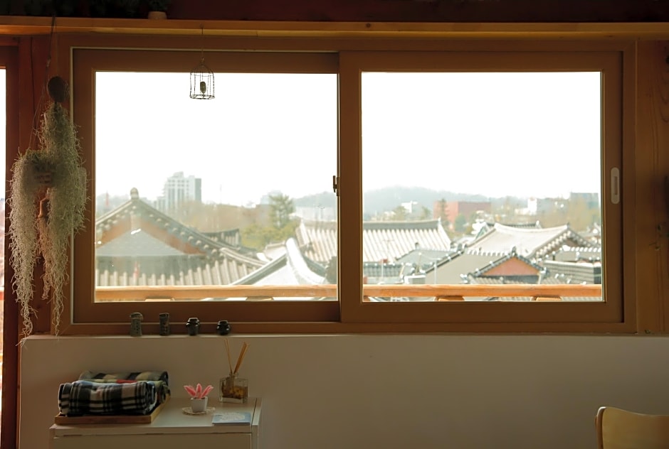 Laon Hanok Gguljam
