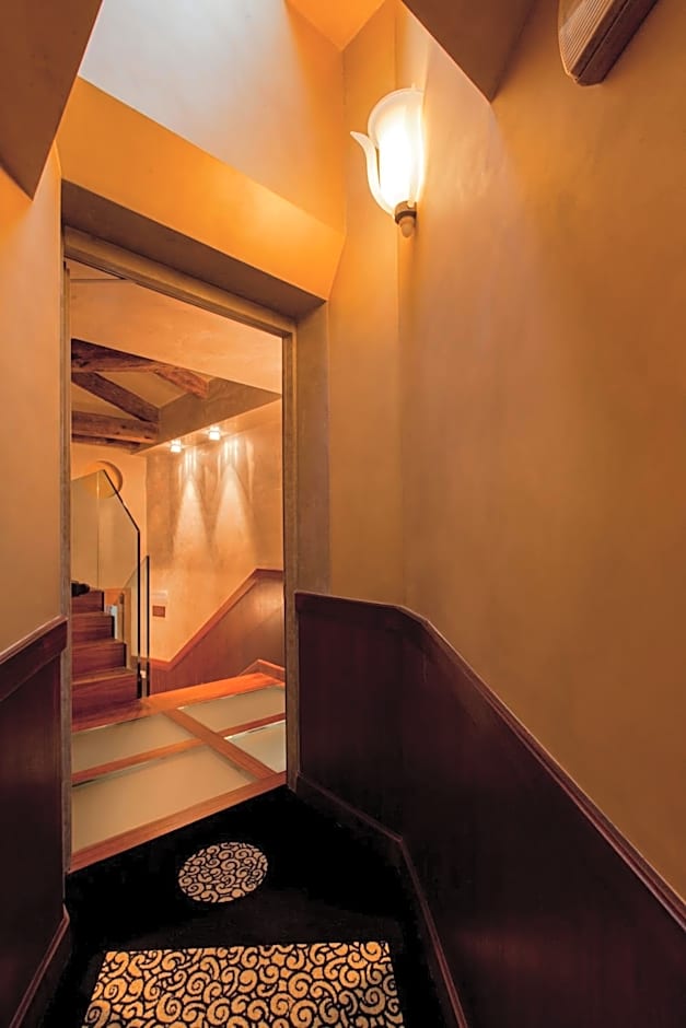 Hotel Saturnia & International