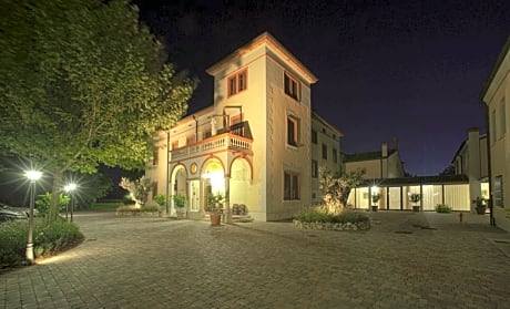 Villa dei Tigli 920 Liberty Resort