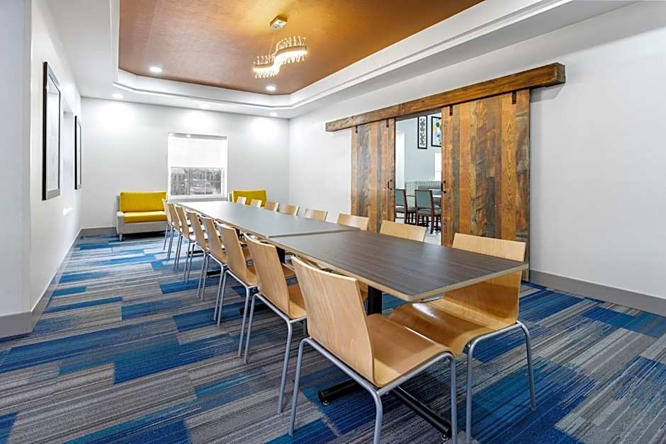 Holiday Inn Express & Suites Williamsburg By IHG