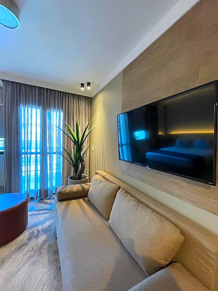 Flat PRAIA Home Experience Dante Michelini