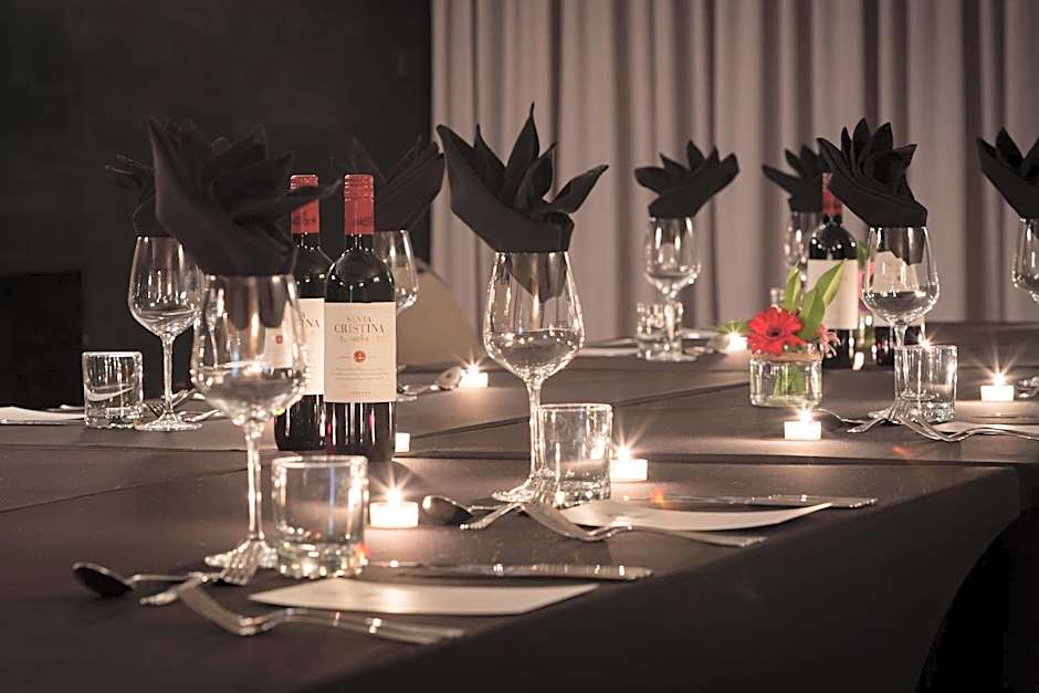 Ramada by Wyndham Diplomat Canberra