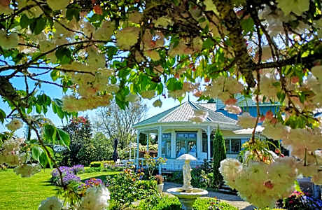 Country Villa Estate