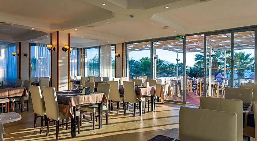 Sentinus Beach Hotel