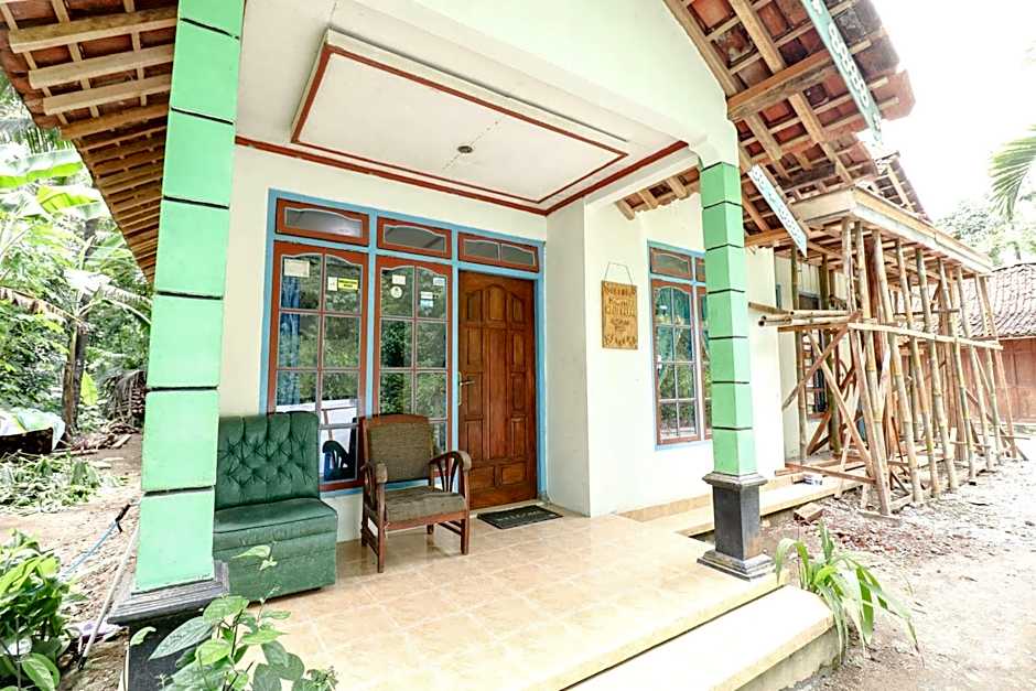 Homestay Mbah Parni