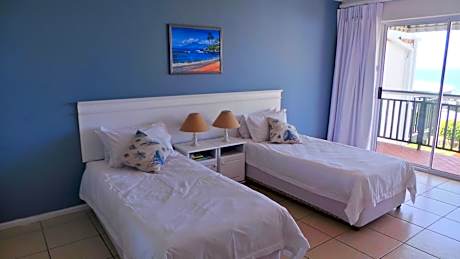 Standard Twin Room with Sea View