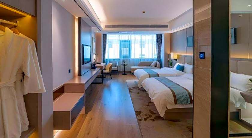 GreenTree Eastern Dali Railway Station Hotel