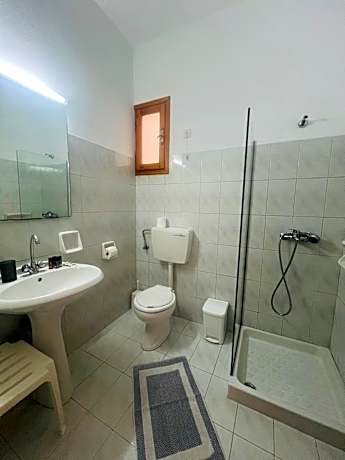 Two-Bedroom Apartment (4 Adults)