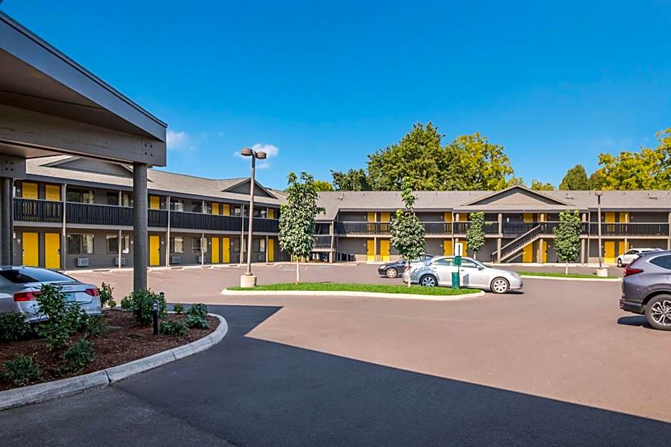 Best Western New Oregon Motel