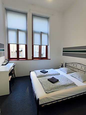 Deluxe Double Room (2 Adults + 1 Child)