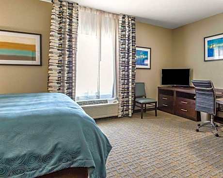 King Suite - Disability Access/Non-Smoking