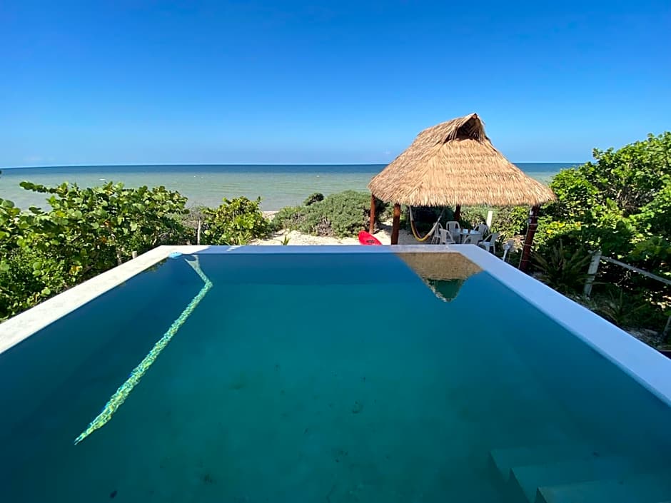 Escape to Paradise, Minimalist 4-BR Beachfront, 300 Mbps with amazing views