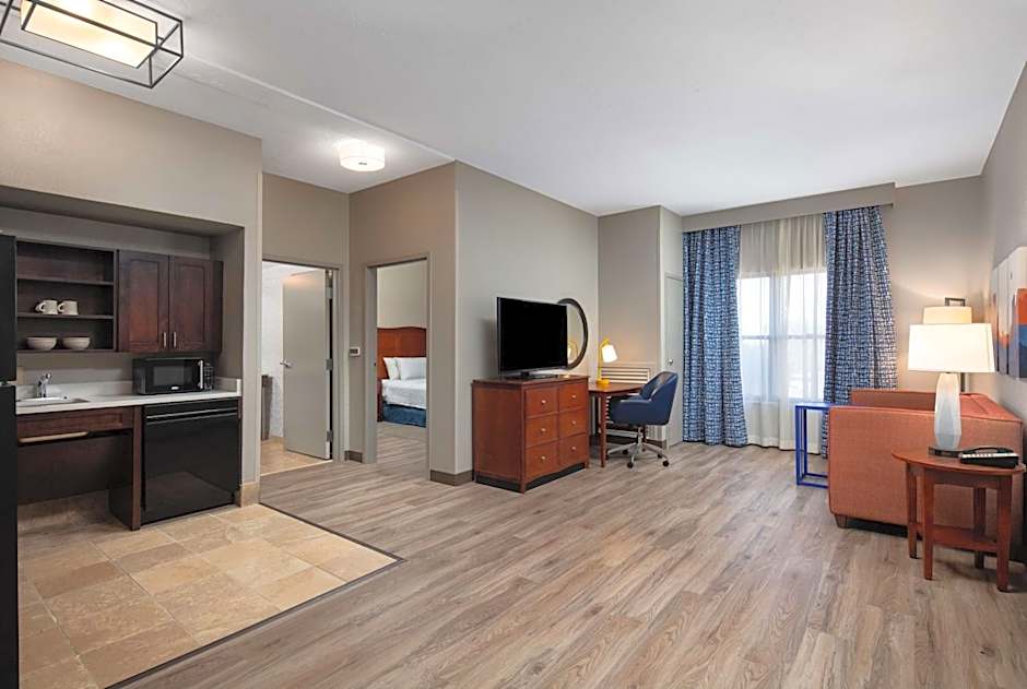 Hampton Inn By Hilton And Suites El Paso-Airport