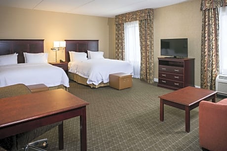 1 King Bed Studio Suite W/ Sofabed Nonsmoking