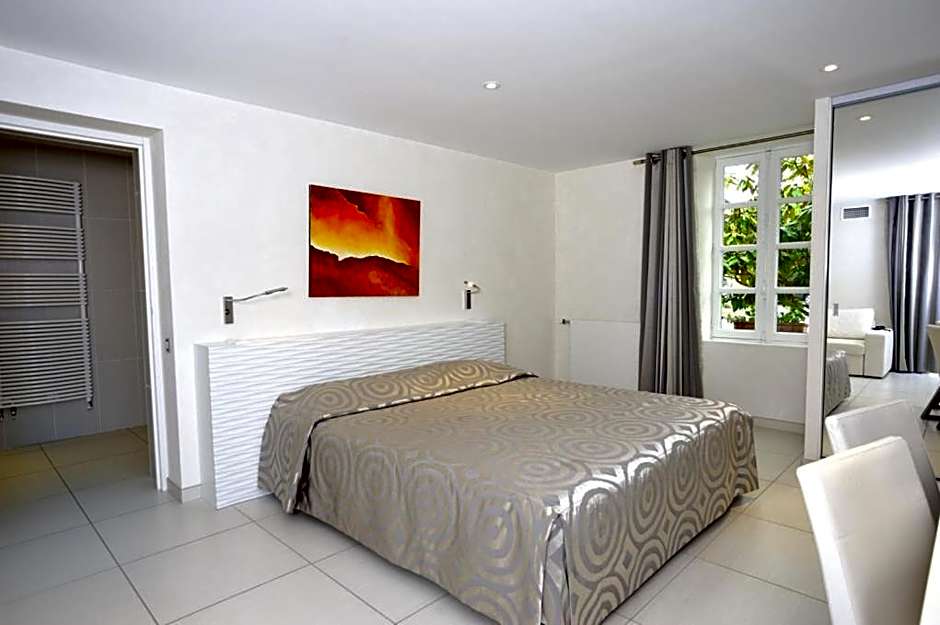 Photo 1 of 6 of Junior Suite