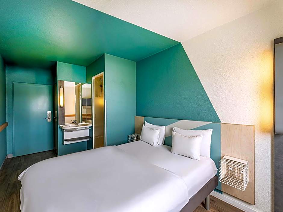 B&B HOTEL Freiburg-West